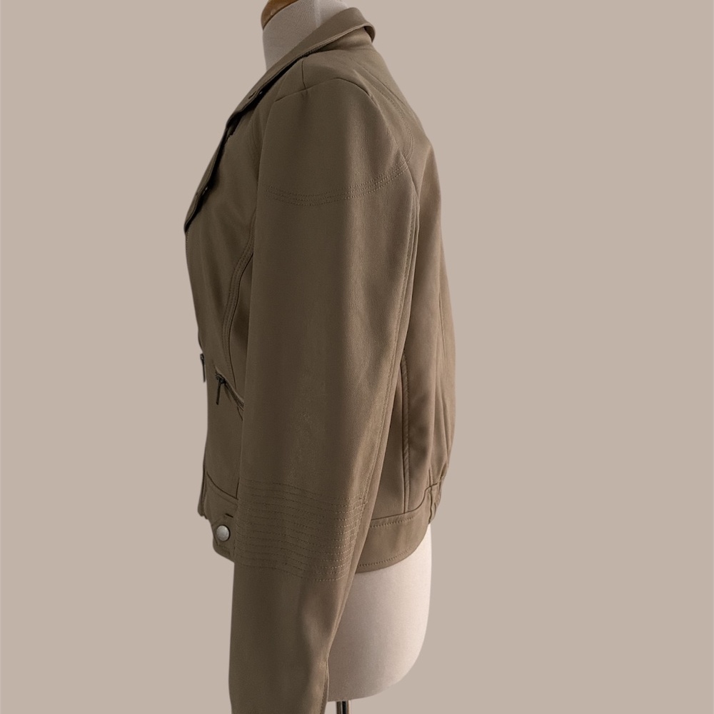 Moto Jacket - Picture 2 of 5